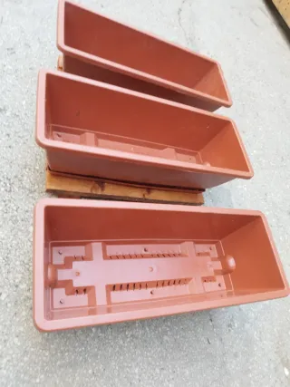 3 Portavasi Legno + 3 Vasi Marrone