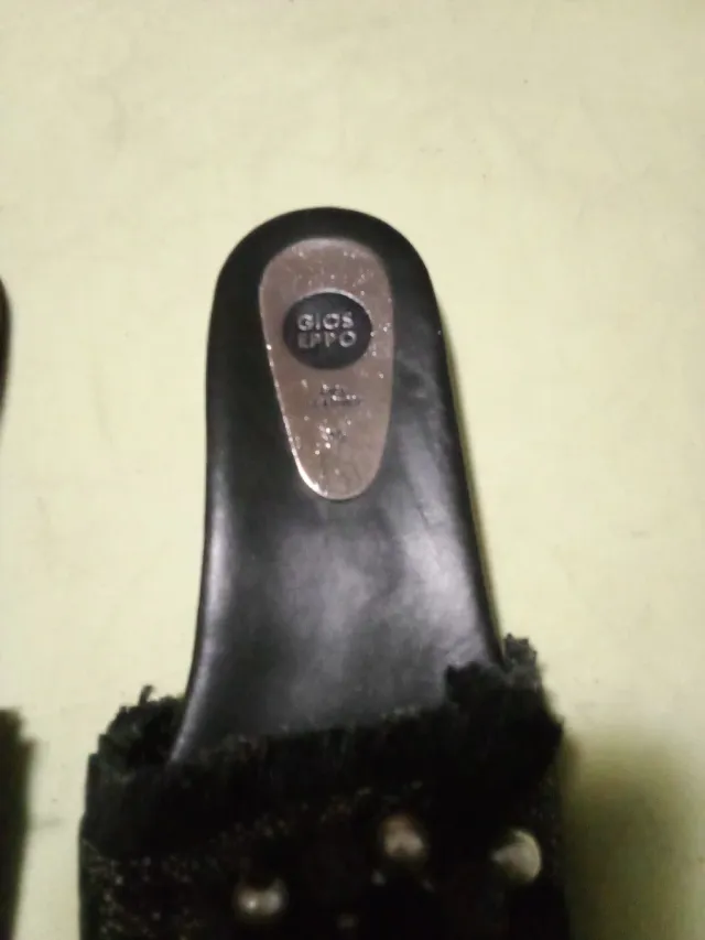 Chanclas Gios Eppo Negras y Doradas