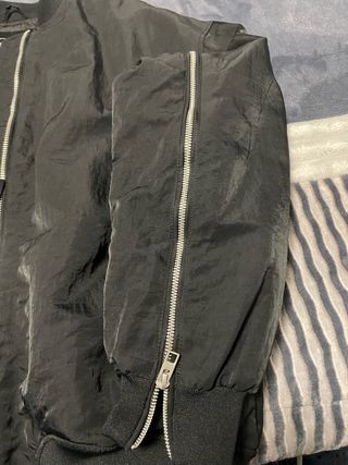 Cazadora Bomber Zara Negra Talla L