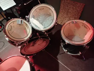 Batería Startone, Hi-hat Yamaha...