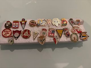 Colección pins fútbol precio por unidad