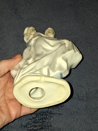 Figura cerámica novios bailando