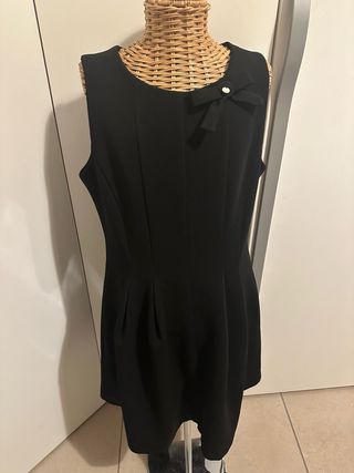 Abito Rinascimento nero con fiocco