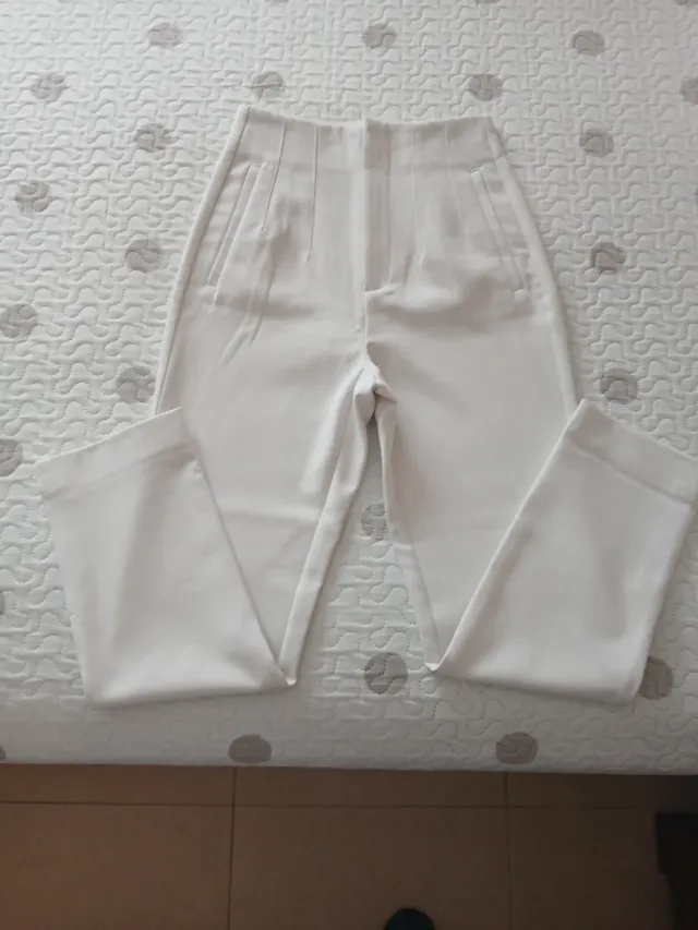 Pantalón blanco de vestir