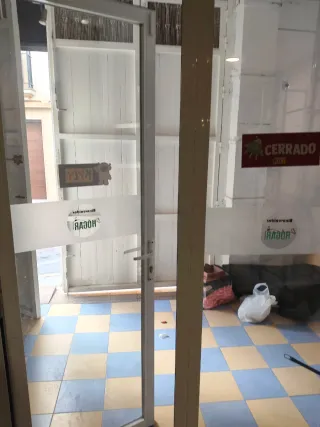 Puertas aluminio con cristal y marcos