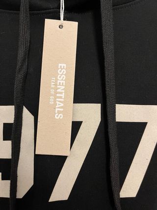 Sudadera ESSENTIALS 1977 Negra