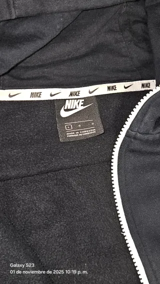 Sudadera Nike Negra con Cremallera