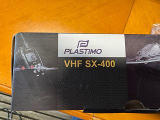 Emisora VHF Plastimo SX-400 Nueva