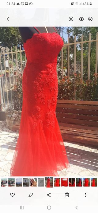 Abito da sposa rosso Valentino.  Nuovo
