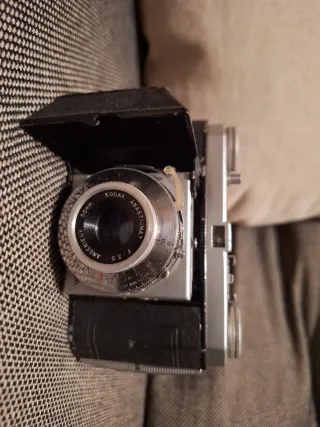 Cámara Kodak Retinette Plata y Negra