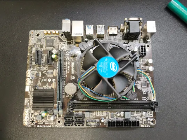 Placa Base Gigabyte GA-H110M-S2H i3-6100