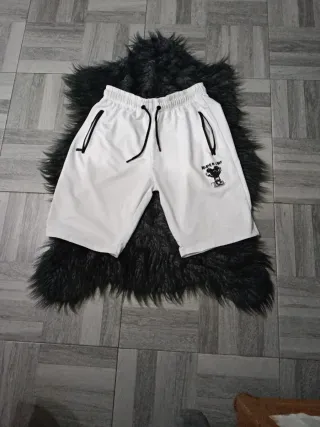 Pantalón corto blanco con cordón