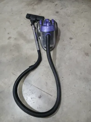 Aspiradora Maxell Power Morada