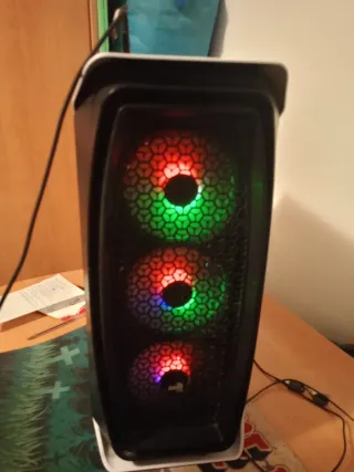 PC Gaming AeroCool con RGB