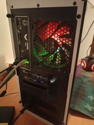 PC Gaming AeroCool con RGB