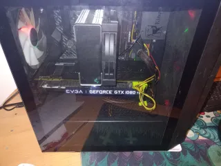 PC Gaming AeroCool con RGB