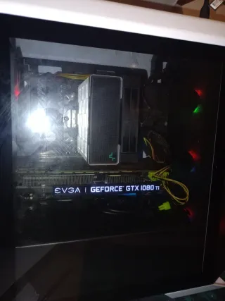 PC Gaming AeroCool con RGB