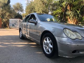 Mercedes-Benz Clase C 2003
