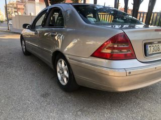 Mercedes-Benz Clase C 2003