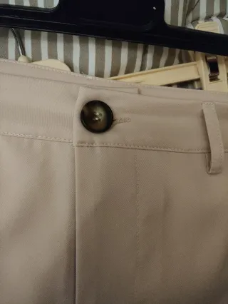 Pantalón corto beige mujer