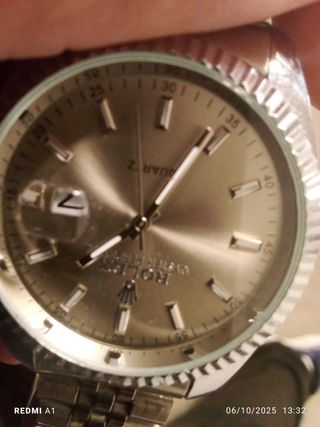 Reloj Rolex Quartz Dorado y Plateado