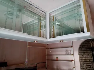 2 Banconi L in vetro e metallo