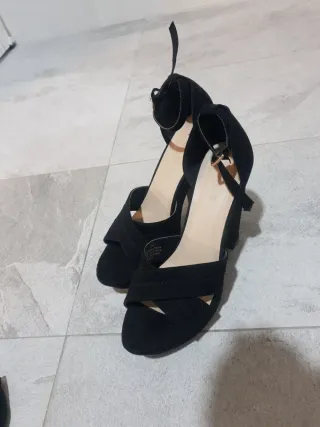 Zapatos de tacón negros 12 cm tacón. Plataforma