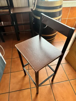 6 Taburetes Metálicos con Asiento Marrón
