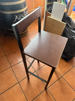 6 Taburetes Metálicos con Asiento Marrón