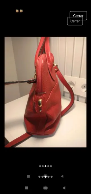 Bolso de piel rojo