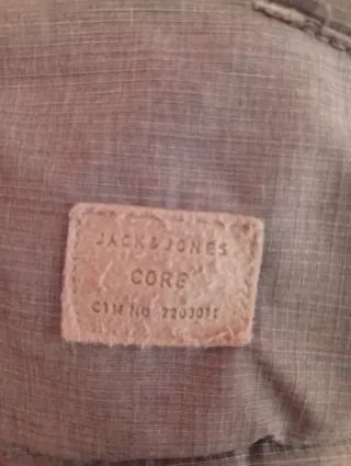 Chaqueta Jack&Jones gris acolchada