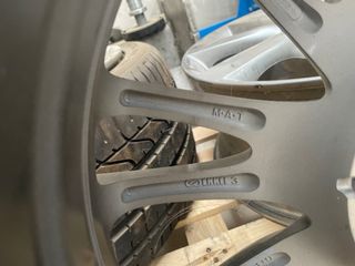 Llanta 18' Trasera Infiniti G25/G35/G37, 18x8 1/2J