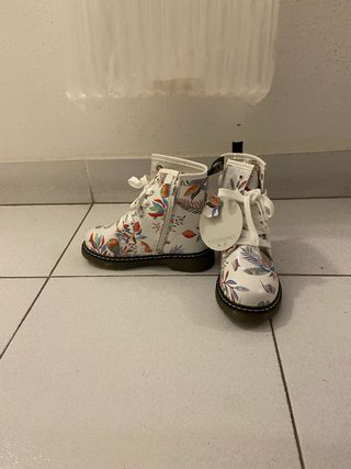 Botas infantiles sin estrenar