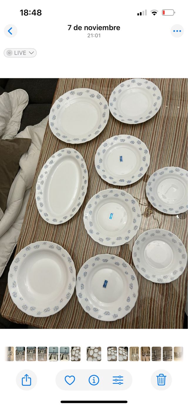 Vajilla de porcelana con diseño floral