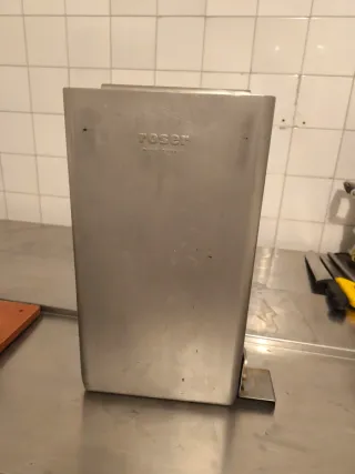 Cuchillero de cocina metal inox industrial.