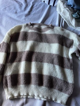 Jersey de rayas marrones y blancas