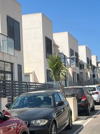 Casa adosada en alquiler en Nueva Torrevieja - Aguas Nuevas en Torrevieja