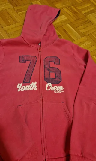 Felpa fucsia con zip e stampe