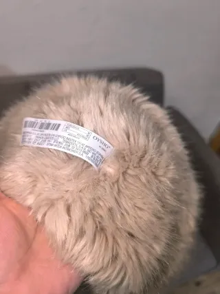 Bufanda Oysho y Zapatos de Peluche