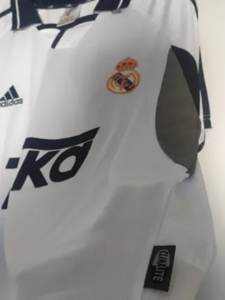 Camiseta retro Real Madrid Luis Figo. Talla XL