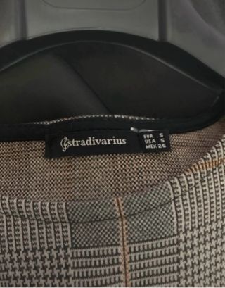 Vestido de cuadros gris