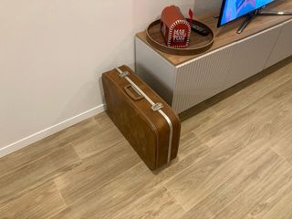 Maleta piel vintage para decoración