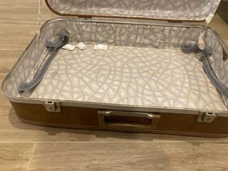 Maleta piel vintage para decoración