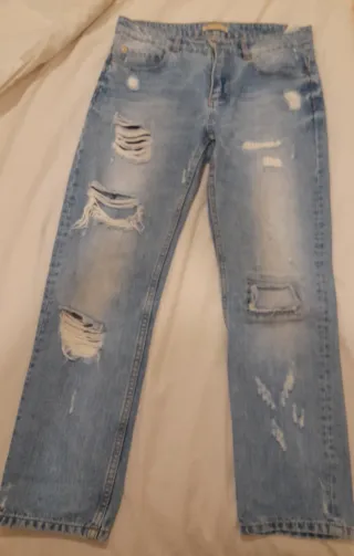 Pantalón vaquero desgastado azul