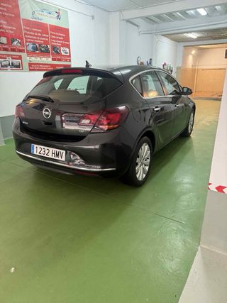 Opel Astra 2013