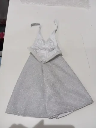 Vestido Nancy Liceo Plateado De reedición. 2025.