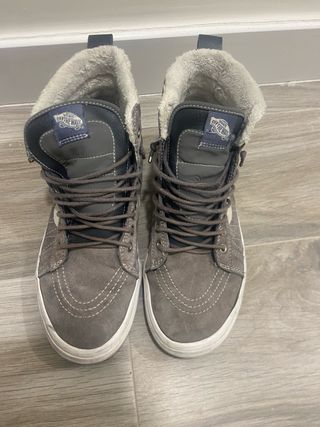 Zapatillas Vans grises con forro interior