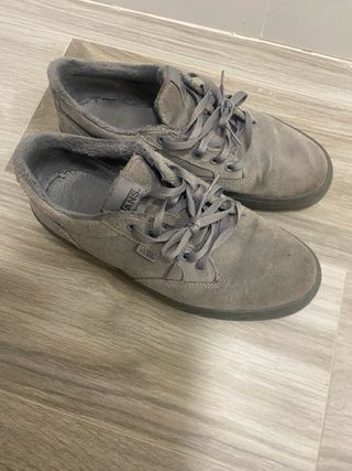 Zapatillas Vans grises de ante