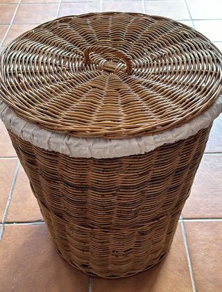 Cesta Mimbre con Tapa y Forro Tela