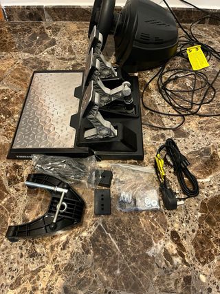 Volante Thrustmaster T300 + pedali TLCM + anello F1